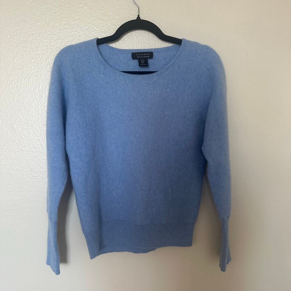 Tahari 100% Cashmere Sweater Women Sz M Light Blue 2-Ply Knit Crewneck Pullover